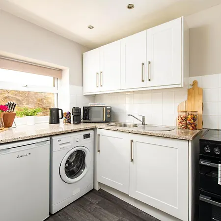 Apartment New Beautiful-ground Floor-redland Flat-parking-by Fabaccommodation Bristol