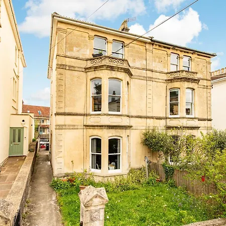 New Beautiful-ground Floor-redland Flat-parking-by Fabaccommodation Bristol